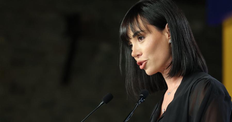Κυβέλη Μάρδα: Ποια είναι η γυναίκα που προλόγισε τον Αλέξη Τσίπρα στη Θεσσαλονίκη