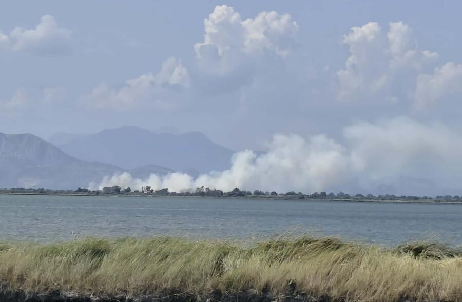 Μεγάλη φωτιά τώρα στη χώρα μας: Στη μάχη εναέρια μέσα, εστάλη 112