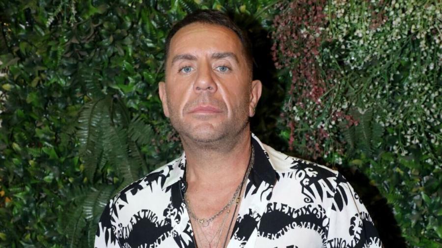 Ο Γιώργος Μαζωνάκης εισήχθη σε δημόσια ψuxιατpικn κλινική