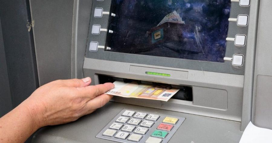 Οριστικό: «Αντίο» στις αναλήψεις από ΑΤΜ – Πώς θα βγάζουμε χρήματα
