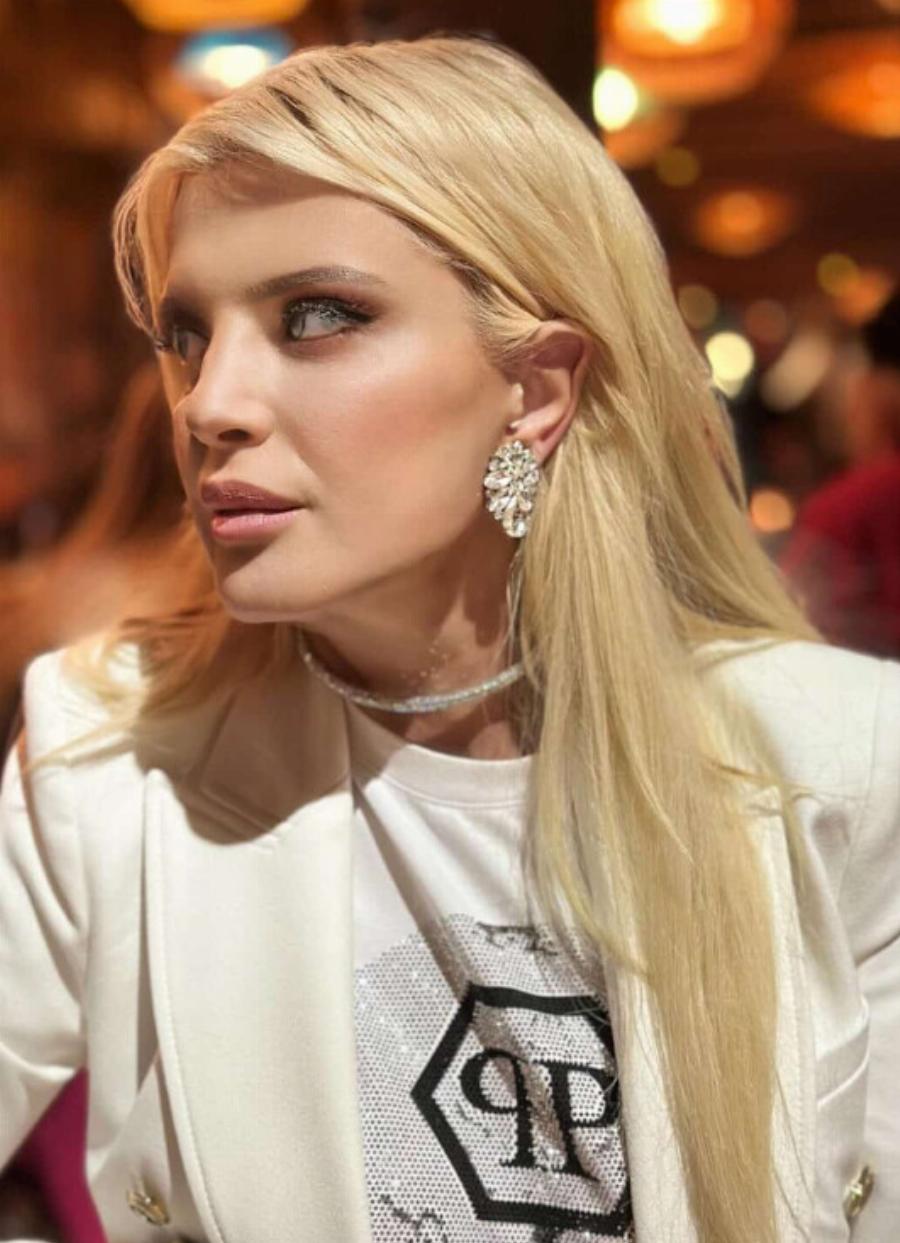 Σάλος με αυτή την φωτογραφία πασίγνωστης Ελληνίδας που δεν αναγνωρίζεται – Όλοι ψάχνουν να βρουν ποια είναι