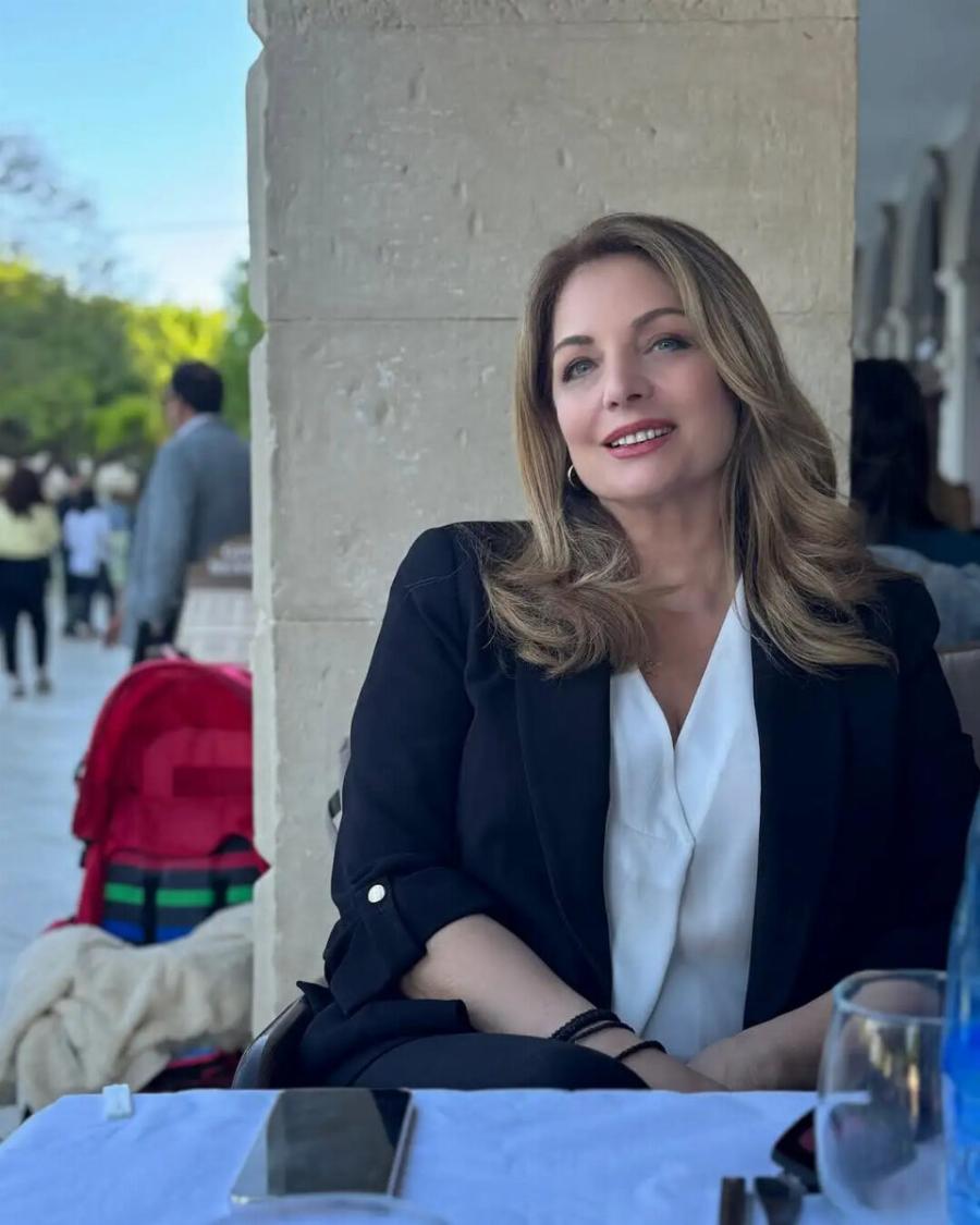 Άντζελα Γκερέκου: Στην Κέρκυρα για τις διακοπές του Πάσχα – Η φωτογραφία με τη μητέρα της και την κόρη της