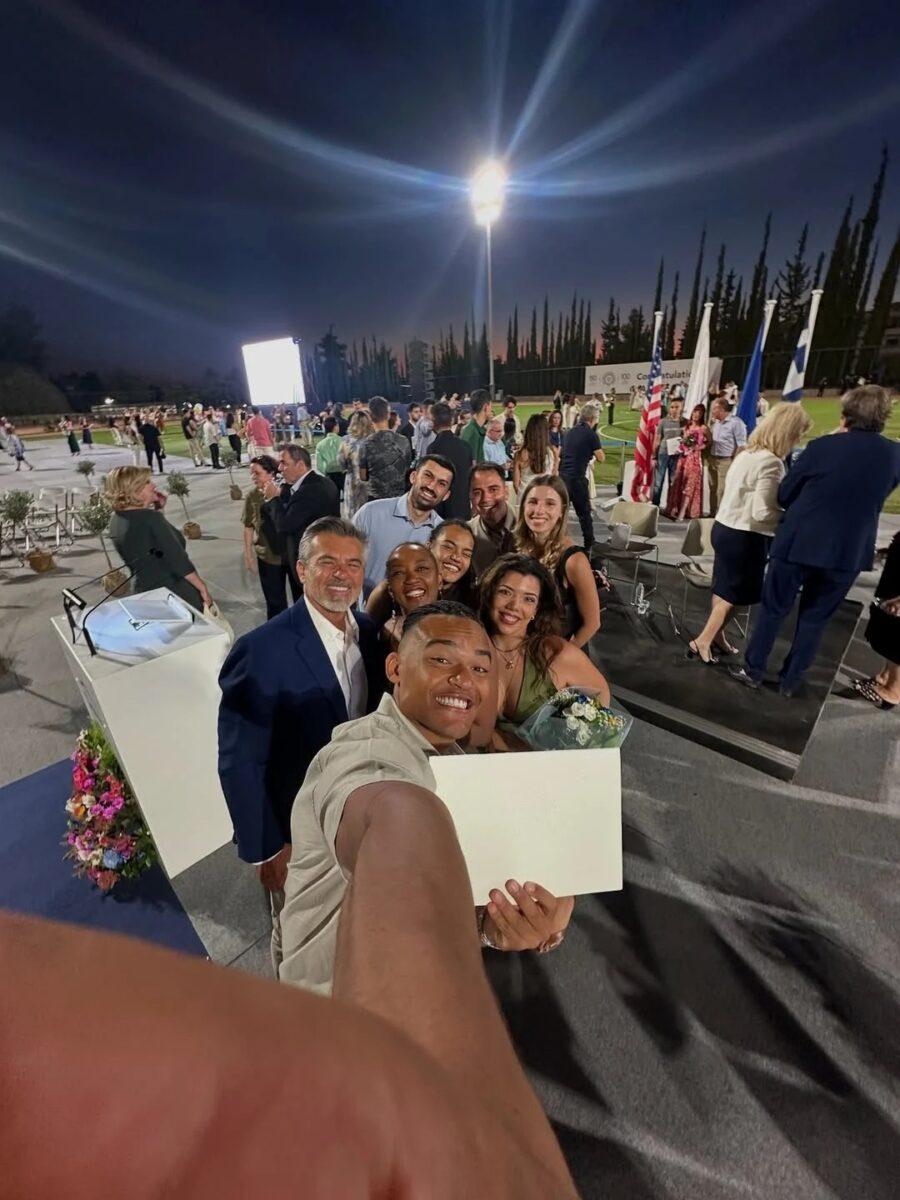 Καραλής: «Μάνα… το πήρα» – Η ανάρτηση του Έλληνα Πρωταθλητή για την απονομή του πτυχίου του