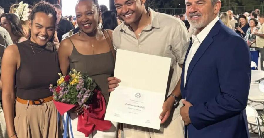 Καραλής: «Μάνα… το πήρα» – Η ανάρτηση του Έλληνα Πρωταθλητή για την απονομή του πτυχίου του