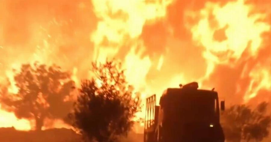 Έκτακτο – Ελλάδα: Δύο μεγάλες φωτιές σε εξέλιξη! Σηκώθηκαν εναέρια, δίνουν μάχη οι πυροσβέστες…