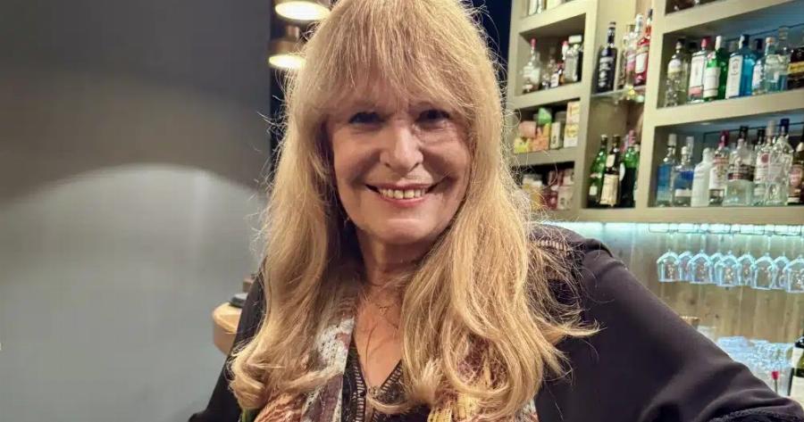 Αγαπημένη θρυλική 79χρονη Ελληνίδα σε σπάνια χθεσινή εμφάνιση της