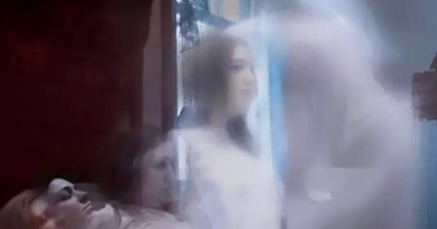 Νοσοκόμα αποκαλύπτει την κίνηση που κάνουν οι ασθενείς όταν πλησιάζουν στο θάνατο