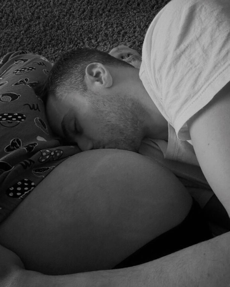 Ευχάριστα νέα στην ελληνική σοουμπίζ: Έγιναν γονείς κι Auτές είναι οι 1ες φωτογραφίες του νεογέννητου