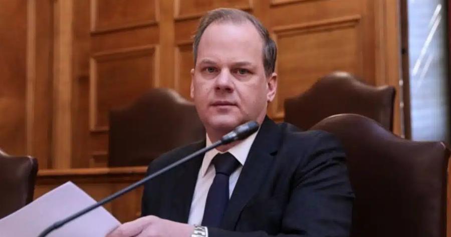 Δύσκολες ώρες για τον Κώστα Καραμανλή