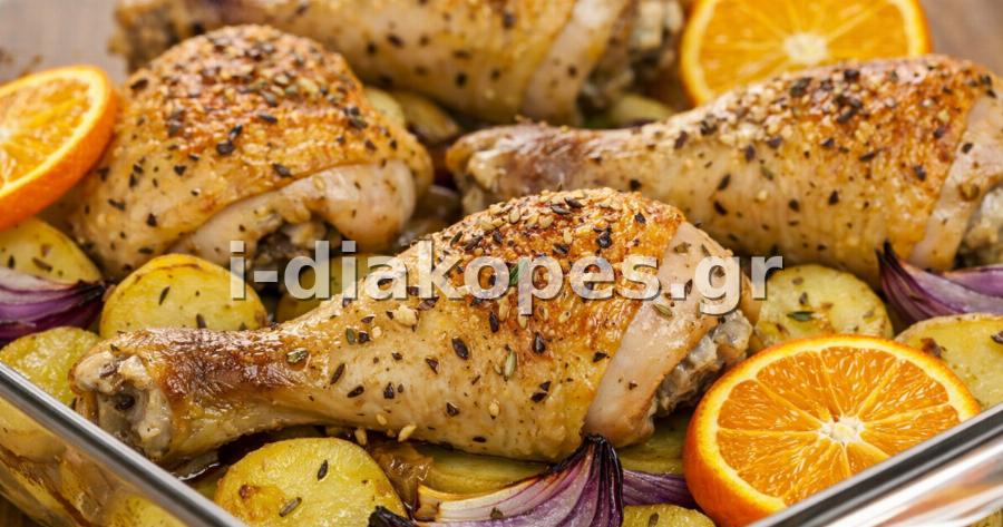 Ζουμερό Κοτόπουλο με Πορτοκάλι και Πατάτες στον Φούρνο που Λιώνει στο Στόμα