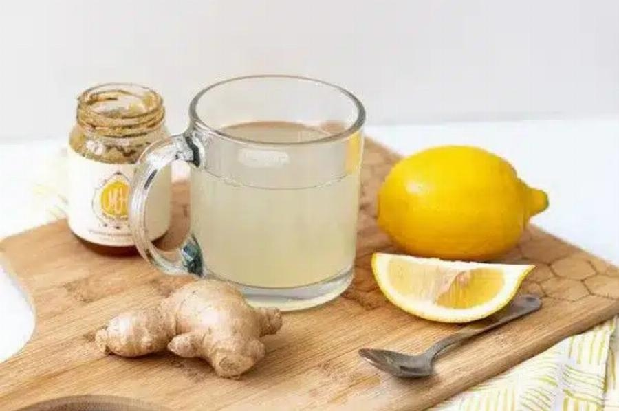 Πιες 2 κουταλιές από Auτo το πρωί και πες αντίο στον πόvo στα κόκκαλα και τις αρθρώσεις, στο άγχος, την κατάθλιψη και τις αιμορροΐδες