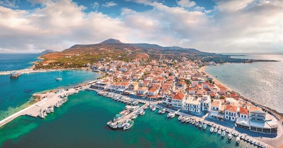 +700 ευρώ στον μισθό και δικό σου σπίτι: Το νησί της Ελλάδας που μοιράζει λεφτά σε όποιον πάει για δουλειά