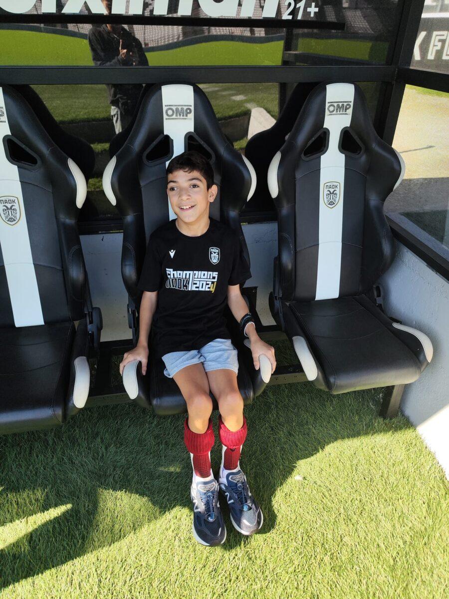 «Επέστρεψα σπίτι μου!» Ο μικρός Γιαννάκης έκανε τα πρώτα του βήματα στην Τούμπα