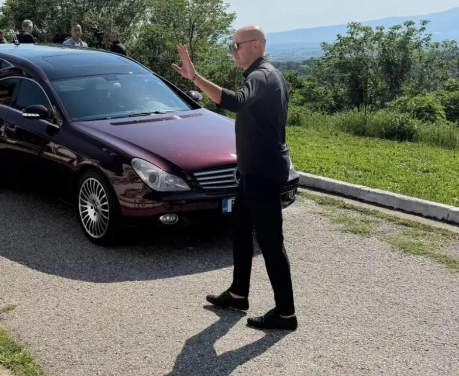 Κηδεία Παρασκευά Άντζα: Βαρύ πένθος και οδύνη στη Δράμα – «Σκεφτόταν πάντα τους άλλους ακόμα και στην κατάσταση που ήταν»