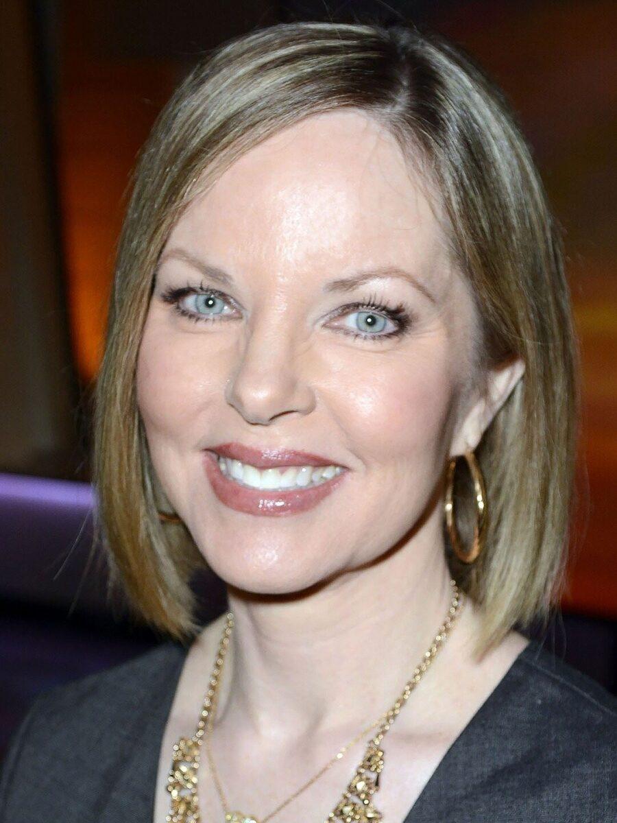 Μεγαλώνει φυσικά, παραμένει μία κούκλα στα 62 της: Η Μαίρη από το «Μικρό Σπίτι στο Λιβάδι» βάζει κάτω και 30άρες