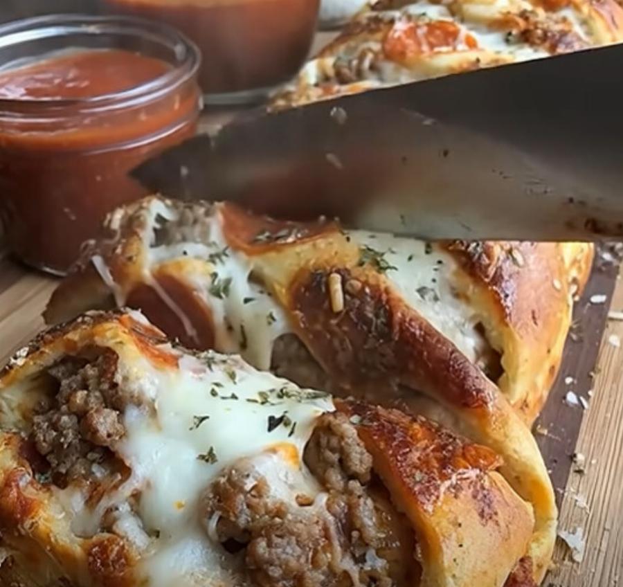 Όταν η γιαγιά μου μου έδειξε το μυστικό για να φτιάξω πίτσα με κρέας δεν περίμενα να είναι τόσο απλό