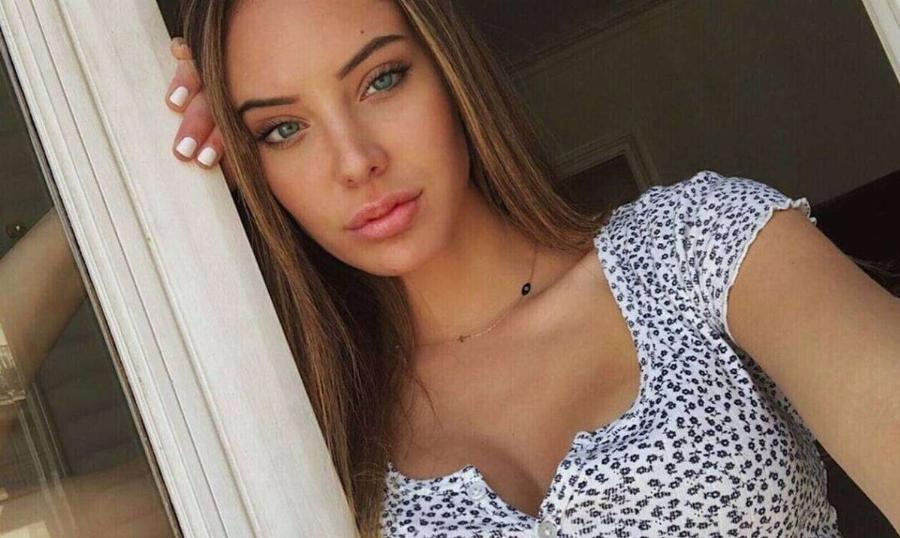 Ίσως η ομορφότερη Ελληνίδα σήμερα: Η εκθαμβωτική κόρη της Εύης Αδάμ, Νεφέλη Λιβιεράτου θυμίζει κούκλα παραμυθιού