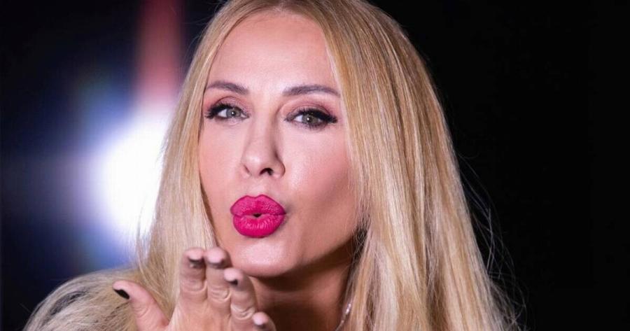 Γωγώ Μαστροκώστα: Η φωτογραφία με την οποία ο Χάρης Σιανίδης της ευχήθηκε χρόνια πολλά