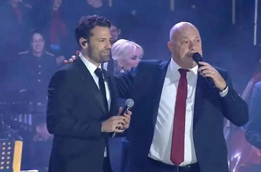 Ο κακός χαμός με αυτά που είπε ο Αχιλλέας Μπέος στη συναυλία του Αργυρού