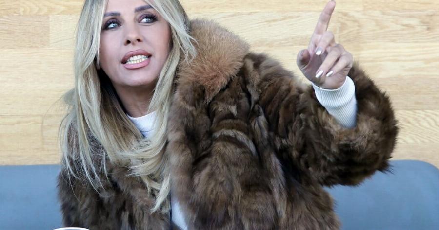 EKTAKTO για Γωγώ Μαστροκώστα