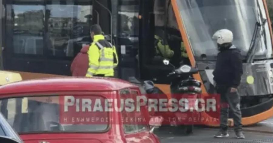 ΕΚΤΑΚΤΟ ΤΩΡΑ: Τροχαίο με τραμ