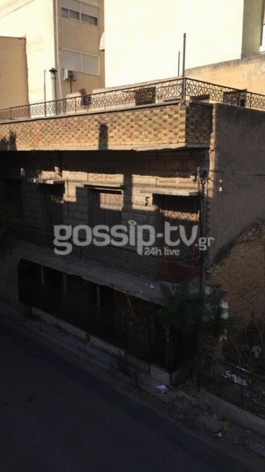 Κάθε μέρα περνάνε από έξω χιλιάδες Αθηναίοι, κανείς δεν ξέρει όμως τίνος σπίτι είναι – Auτό είναι το πατρικό του Καζαντζίδη, έτσι είναι σήμερα