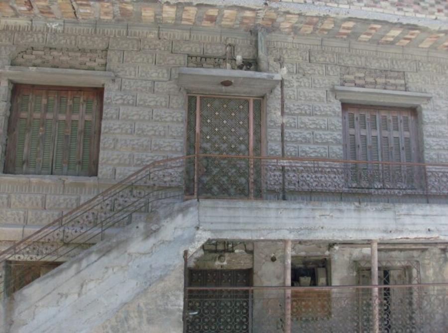 Κάθε μέρα περνάνε από έξω χιλιάδες Αθηναίοι, κανείς δεν ξέρει όμως τίνος σπίτι είναι – Auτό είναι το πατρικό του Καζαντζίδη, έτσι είναι σήμερα