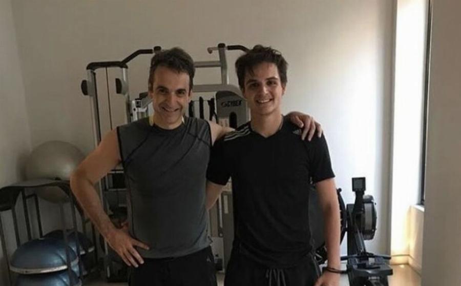 Κυριάκος Μητσοτάκης: Γενέθλια έχει σήμερα ο πρωθυπουργός – Σπάνιες φωτογραφίες από το άλμπουμ της ζωής του