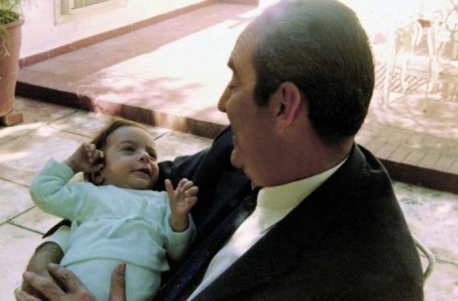 Κυριάκος Μητσοτάκης: Γενέθλια έχει σήμερα ο πρωθυπουργός – Σπάνιες φωτογραφίες από το άλμπουμ της ζωής του