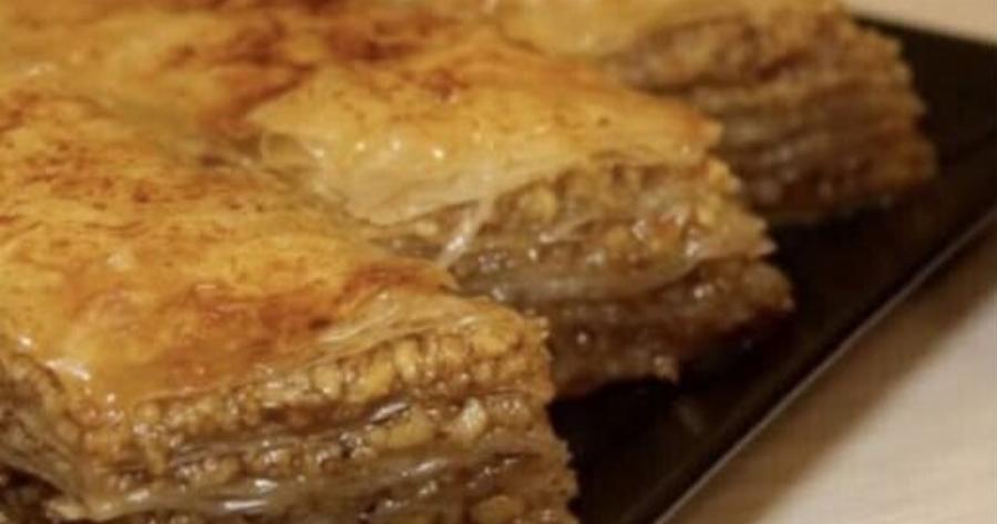 Μπακλαβάς με διπλό σιρόπι: παραδοσιακή συνταγή που πετυχαίνει πάντα