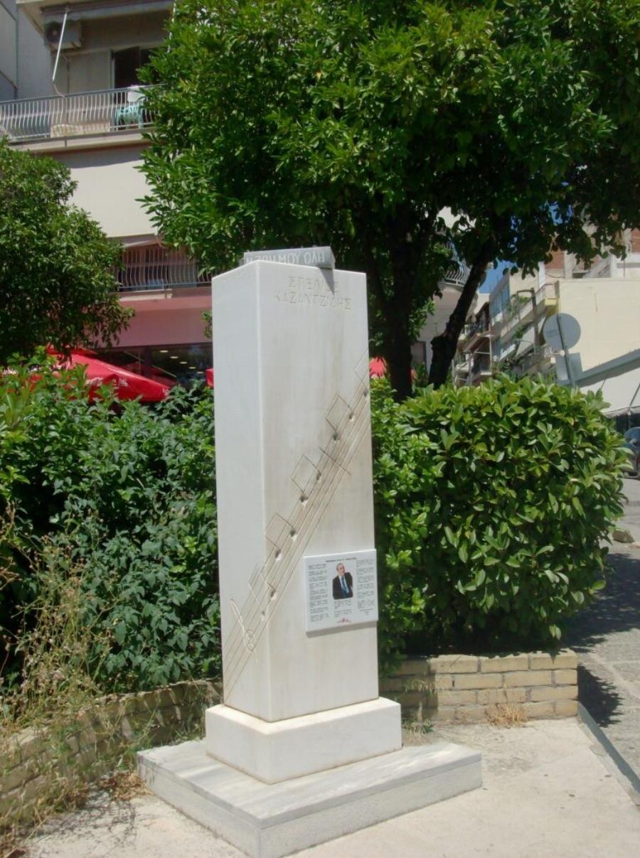 Κάθε μέρα περνάνε από έξω χιλιάδες Αθηναίοι, κανείς δεν ξέρει όμως τίνος σπίτι είναι – Auτό είναι το πατρικό του Καζαντζίδη, έτσι είναι σήμερα