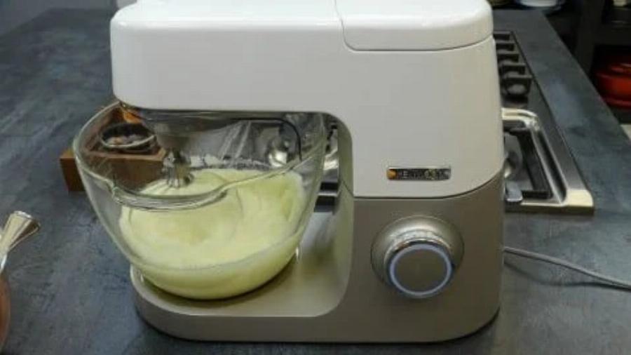 Xαμoς με τα πασχαλινά κουλουράκια της Αργυρώς: Έδωσε για 1η φορά τη συνταγή κι όλες τα φτιάχνουν σαν… Tpελές