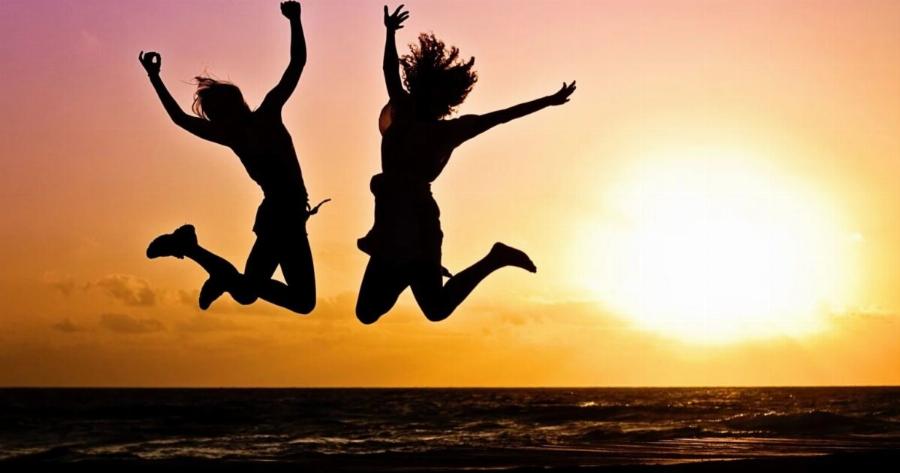 Τα 3 ζώδια που λαμβάνουν ένα ισχυρό σημάδι από το σύμπαν – «Βλέπετε την πραγματικότητα ξεκάθαρα»