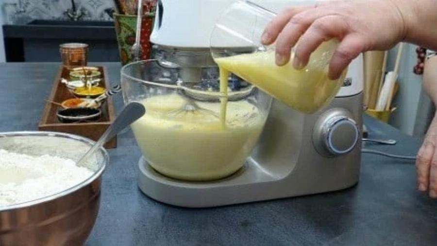 Xαμoς με τα πασχαλινά κουλουράκια της Αργυρώς: Έδωσε για 1η φορά τη συνταγή κι όλες τα φτιάχνουν σαν… Tpελές