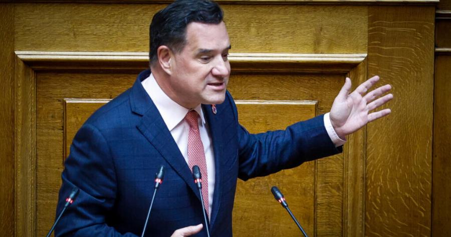 Πάγωσαv με τον Άδωνι Γεωργιάδη…