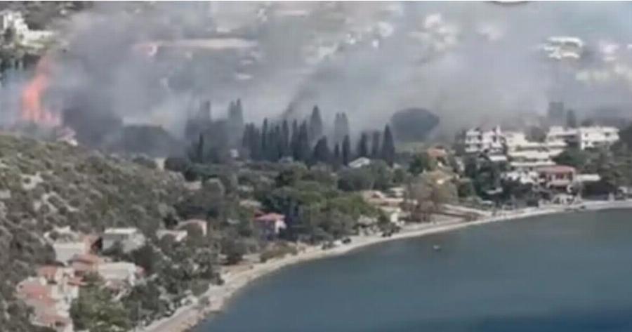 Nέα μεγάλη φωτιά τώρα διπλά σε σπίτια –  Συναγερμός στην Πυροσβεστική