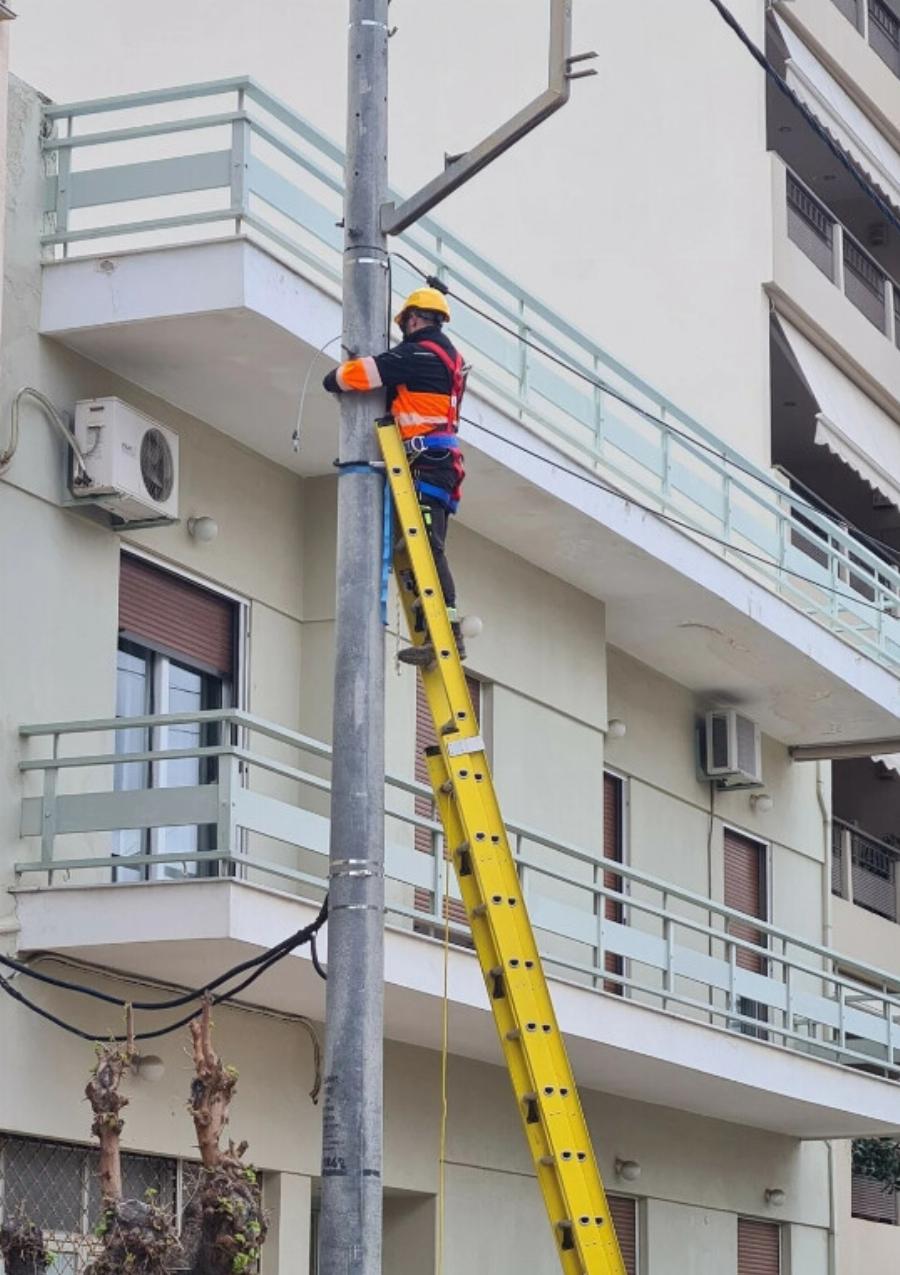 ΔΕΗ: Το ‘πε και το ‘κανε – Τpελαίνει Cosmote, Vodafone και Wind με αυτή την κίνηση