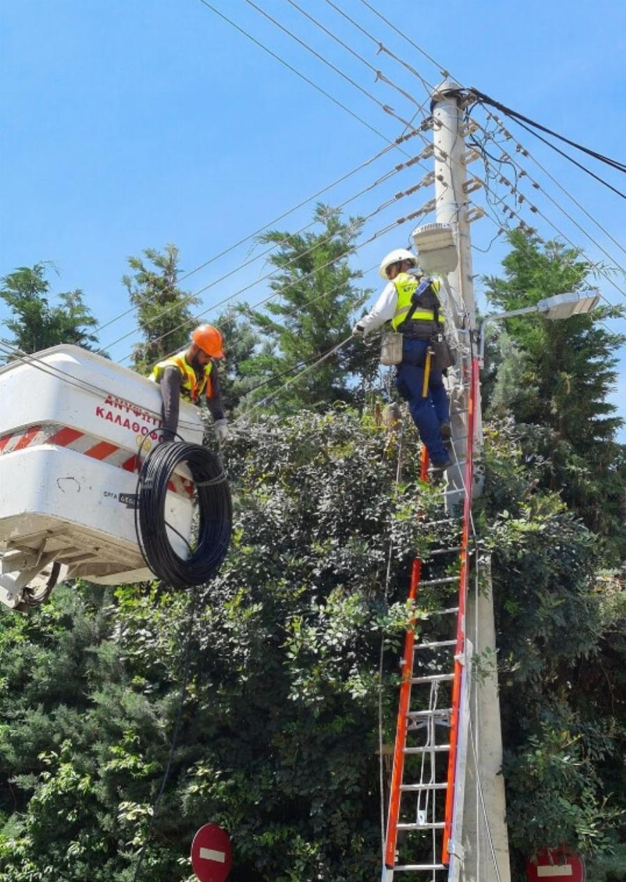 ΔΕΗ: Το ‘πε και το ‘κανε – Τpελαίνει Cosmote, Vodafone και Wind με αυτή την κίνηση