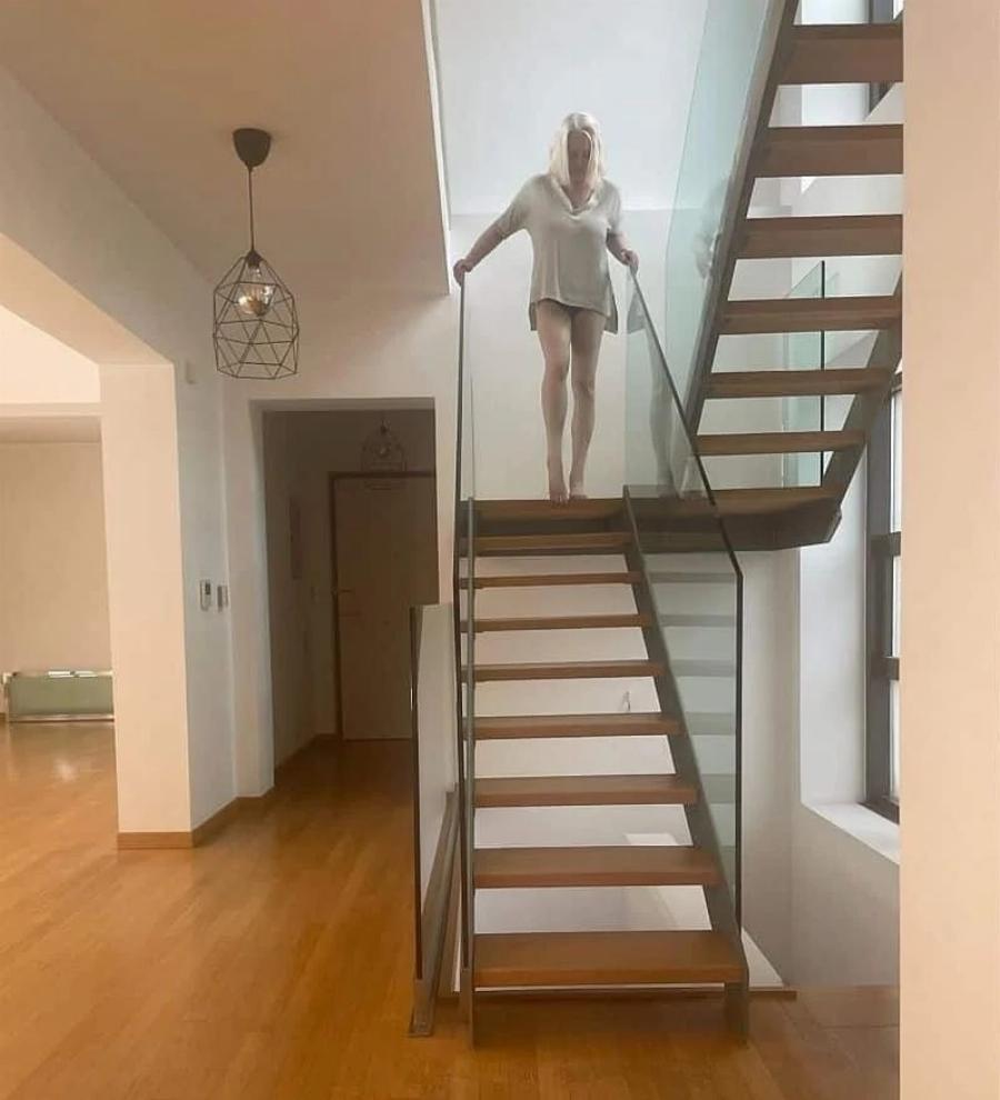 Τις «έσβησε όλες» η Ρούλα Κορομηλά: Στα 67 της ποζάρει άβαφη, χωρίς φίλτρα και ρετούς και είναι μία κούκλα