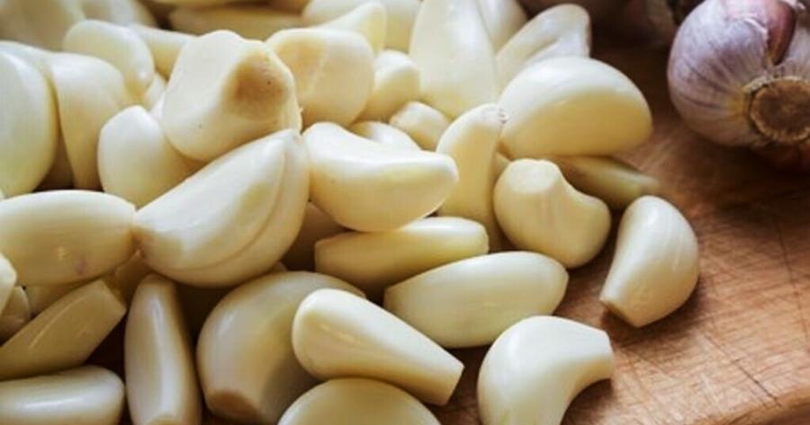 Σκόρδο πάντα φρέσκο και άθικτο για 1 χρόνο: Mόνο οι μάγειρες γνωρίζουν αυτό το κόλπο στην κουζίνα