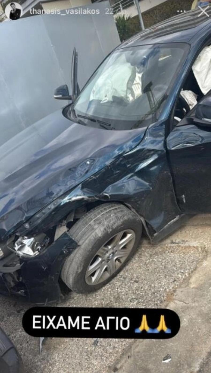 Τροχαίο σοκ για πασίγνωστο Έλληνα τραγουδιστή – Σοκάρει η εικόνα από το αυτοκίνητό του – Ποιος είναι