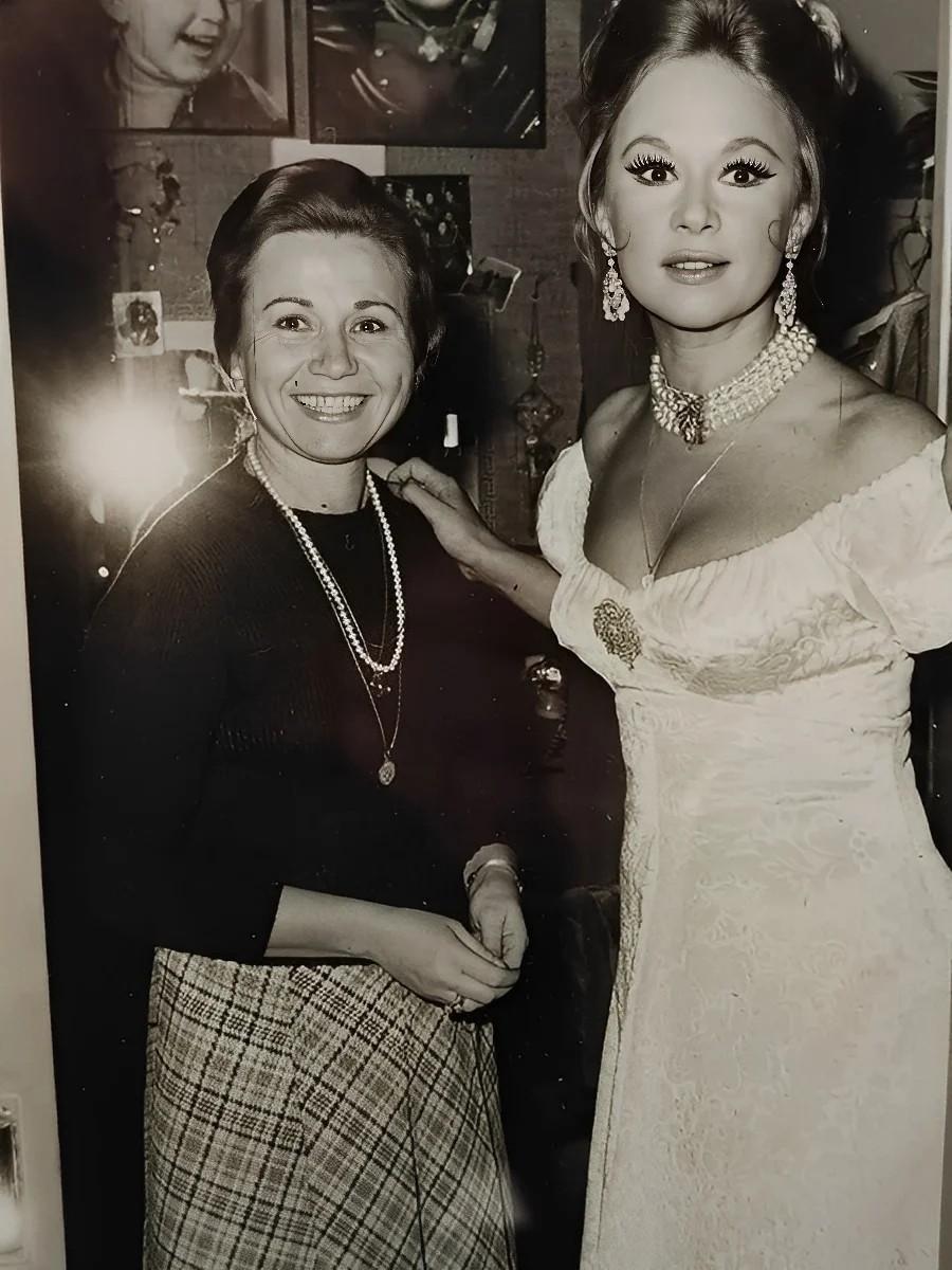 Τυφλή και ξεχασμένη από τους συναδέλφους της ζει τα τελευταία χρόνια η γνωστή Ελληνίδα ηθοποιός