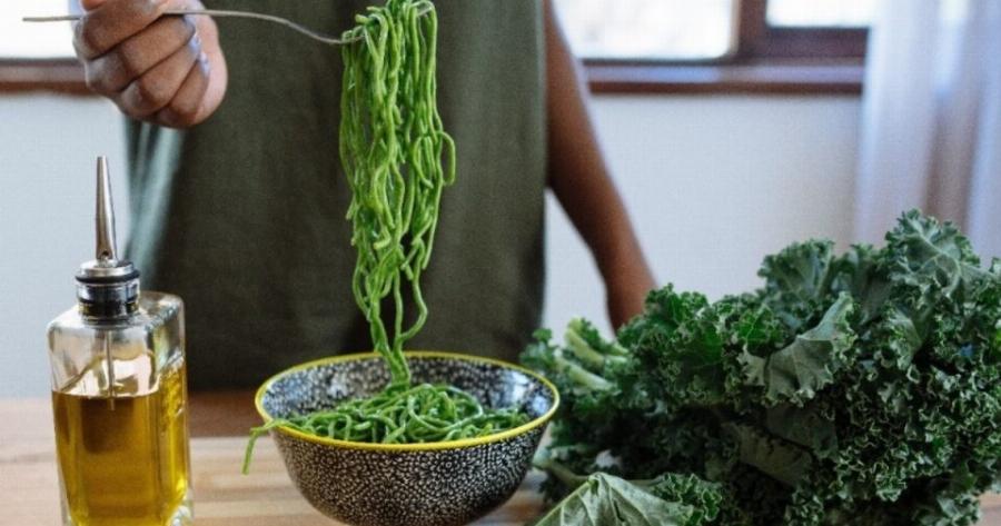 Η «δίαιτα» της αντιγήρανσης: Έξι τροφές για να ανανεωθείτε από μέσα προς τα έξω