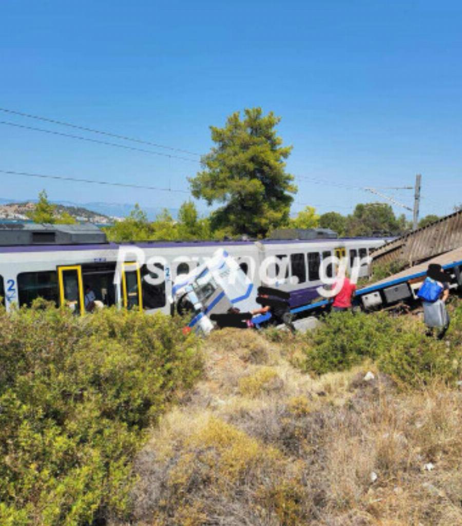 Εύβοια: Τρεις τραυματίες από τη σύγκρουση φορτηγού με τρένο με 130 επιβάτες – Νέες φωτογραφίες
