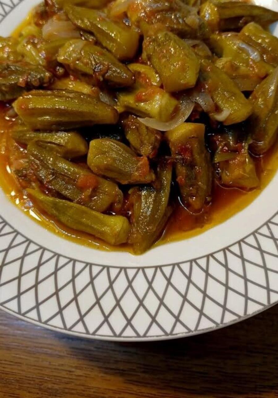 Μπάμιες λαδερές: Το μυστικό για να γίνουν νόστιμες χωρίς γλίτσα