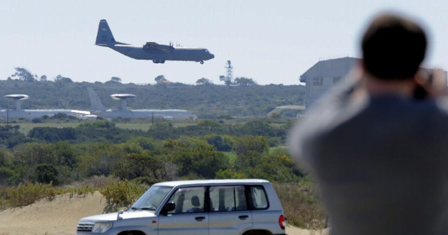 ΣΥΝΑΓΕΡΜΟΣ ΤΩΡΑ ΣΤΗΝ ΚΥΠΡΟ: «Απομακρυνθείτε από τα παράθυρα και καλυφτείτε κάτω από ανθεκτικά, συμπαγή έπιπλα»