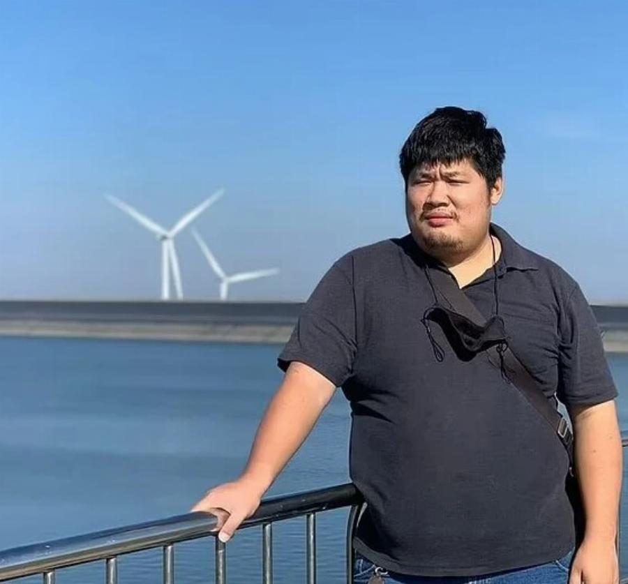 Εφιαλτικές στιγμές για νεαρό: Πύθωνας 3,5 μέτρων ξετρύπωσε από τουαλέτα και τον δάγκωσε