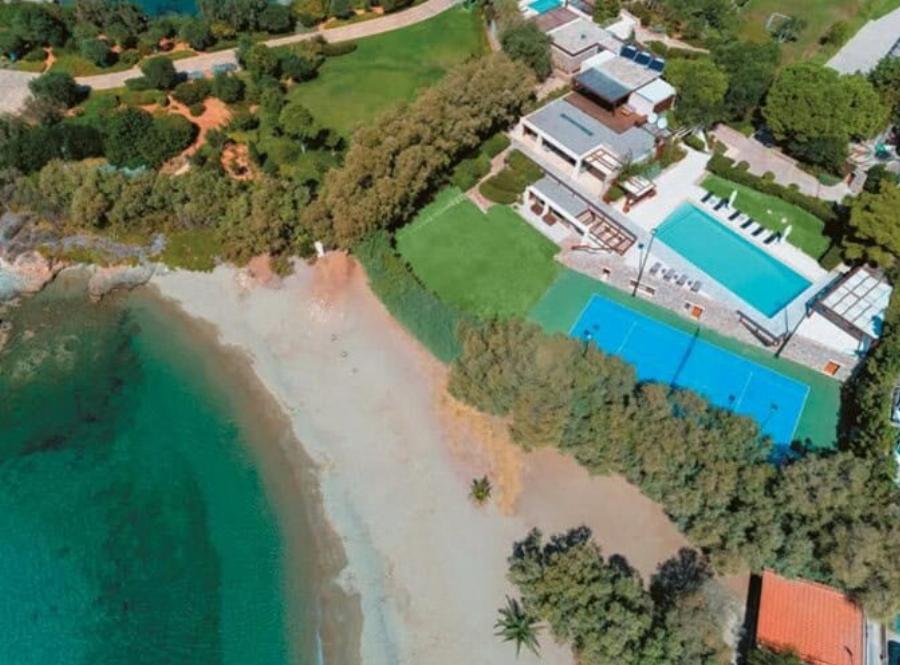 Φρούριο η βίλα Αργυρού – Νίκα μετά το 2o μωρό: Αυτό είναι το παλάτι εκατομμυρίων που μένουν