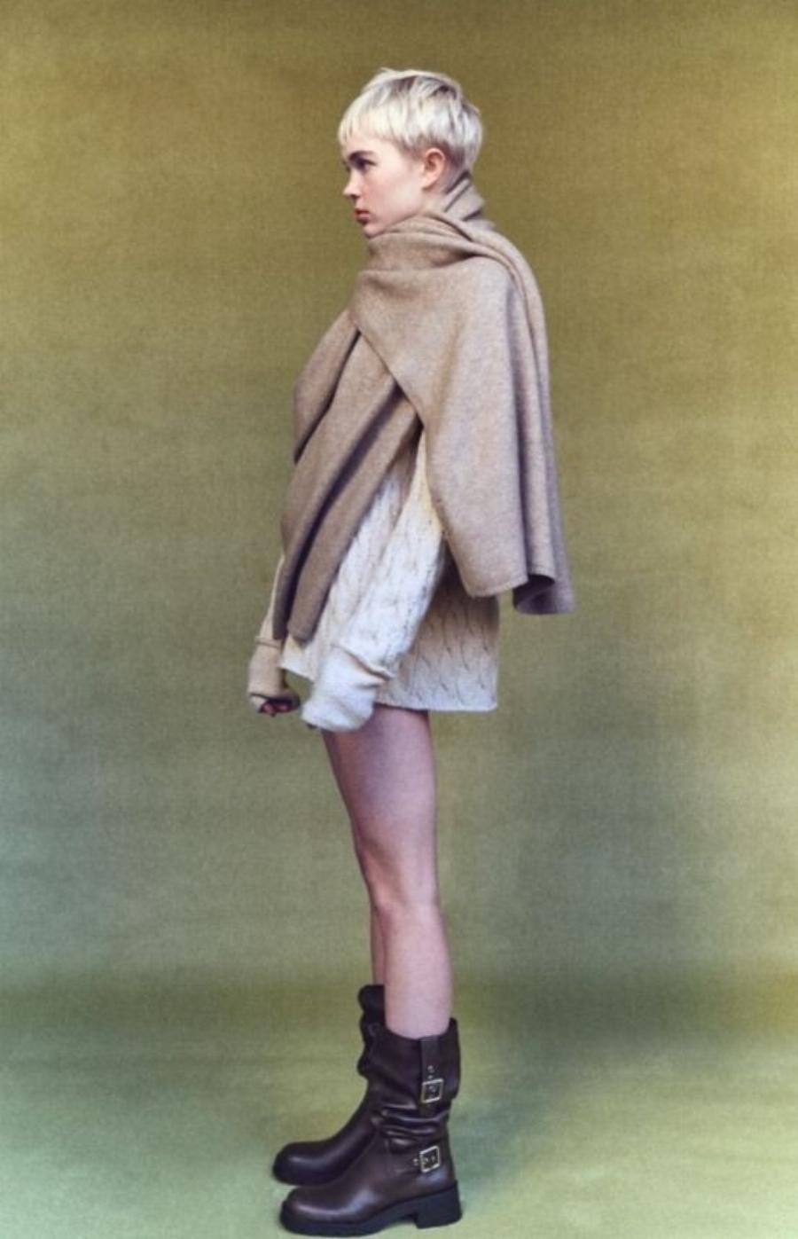 Έβαλαν «φωτιά» στα ταμεία τα ZARA: Τεράστια ζήτηση στις μπότες με 59,95 ευρώ που φοριούνται από το πρωί μέχρι το βράδυ