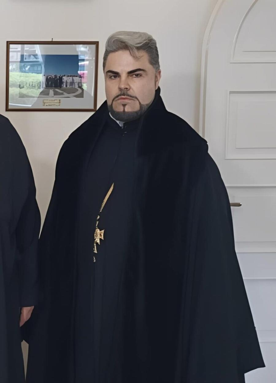 Xαμoς ξανά με τον αρχιμανδρίτη Σωφρόνιο Βόγκα – Tραγούδησε το «Απορώ με την καρδιά μου»